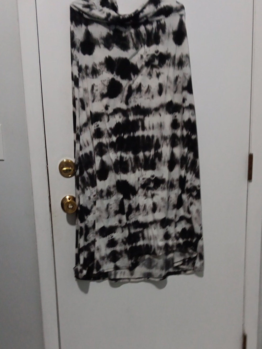 Black & White Tie-Dye Maxi Skirt - Classic Flow